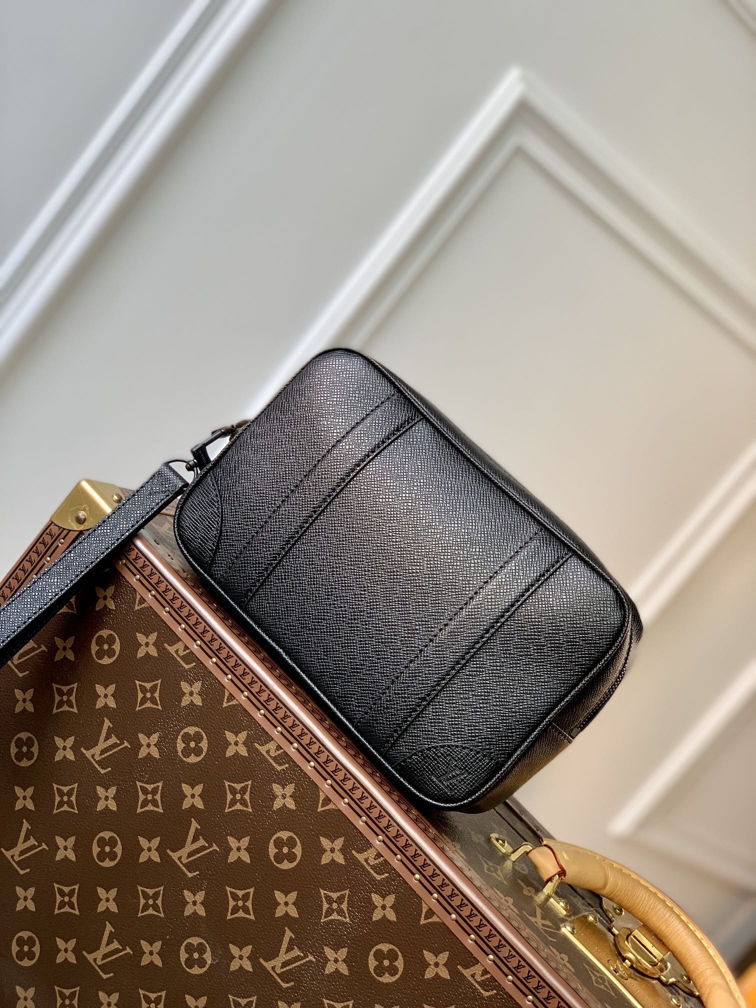 Louis Vuitton Pochette K